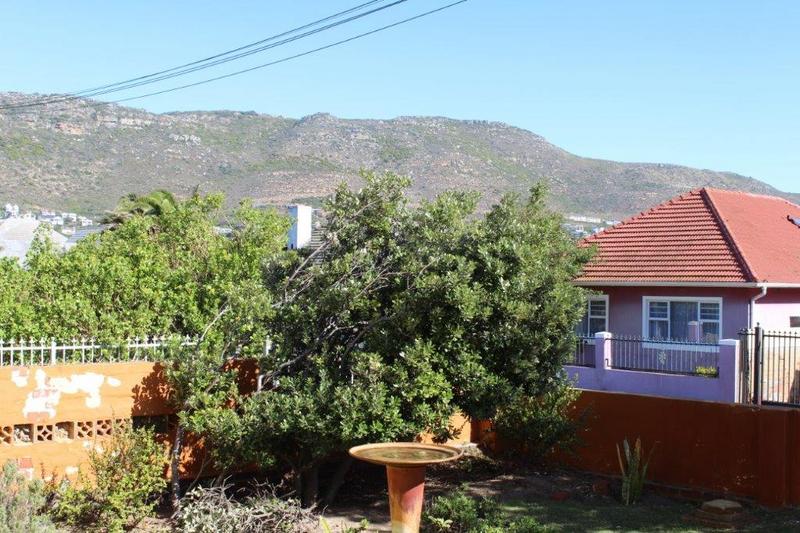 To Let 2 Bedroom Property for Rent in Fish Hoek Western Cape